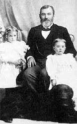 Family Portrait Property of the Montana Historical Society Photograph Archives. Material may be protected by copyright law (Title 17 U.S. Code).